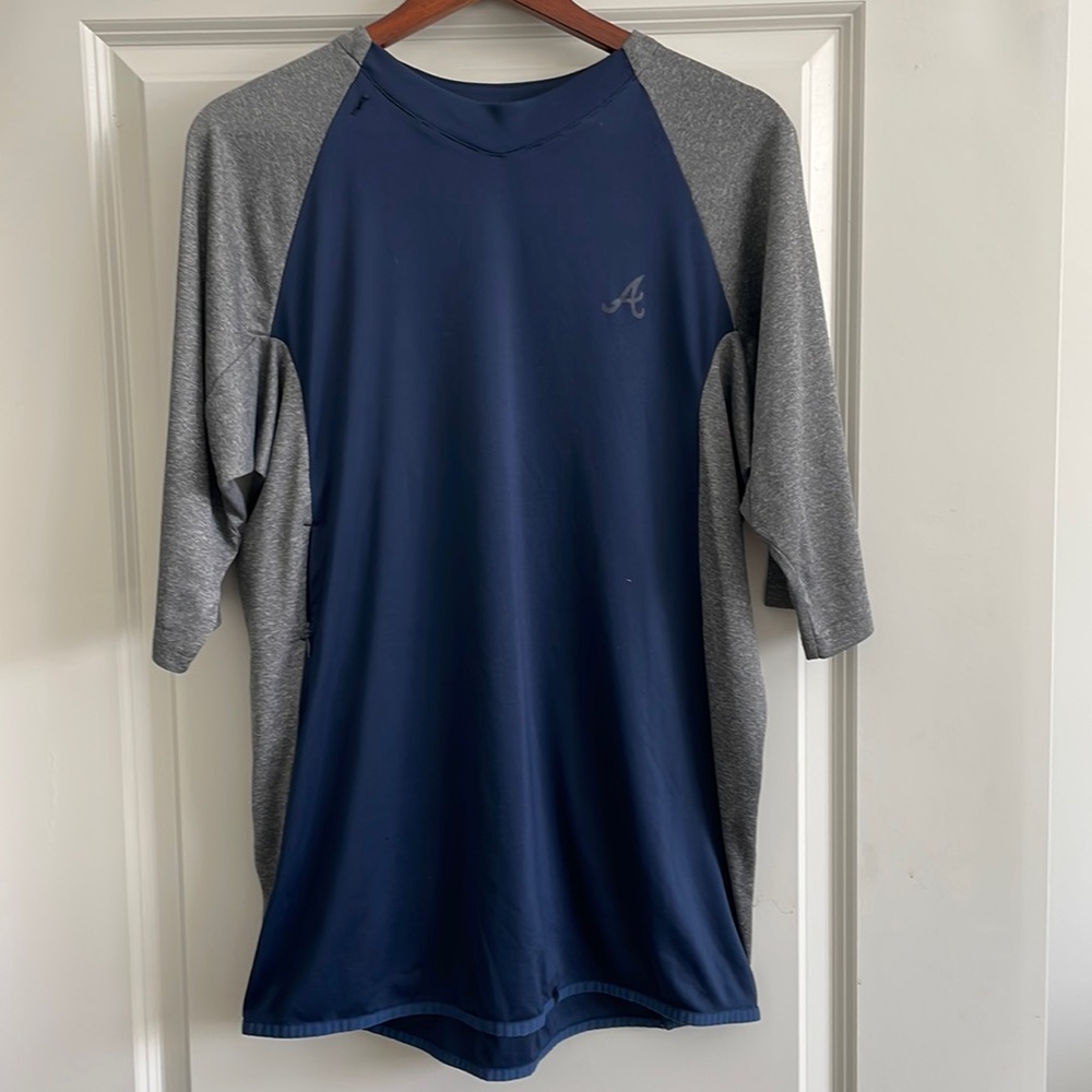 XL Atlanta braves therma Base 3/4 Magestic shirt